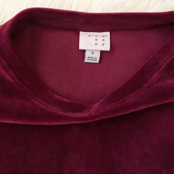 a new day Maroon Long Sleeve Velour/Velvet Sweater Top Size Small - Picture 3 of 4